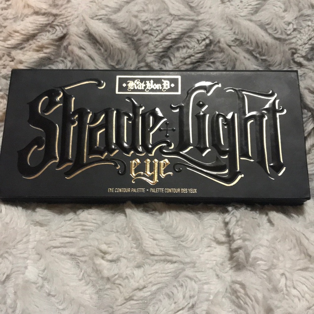 Kat Von D Shade & Light Eyeshadow Palette